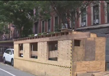 Construction on 2nd floor of outdoor dining structure in East Village stopped by NYC